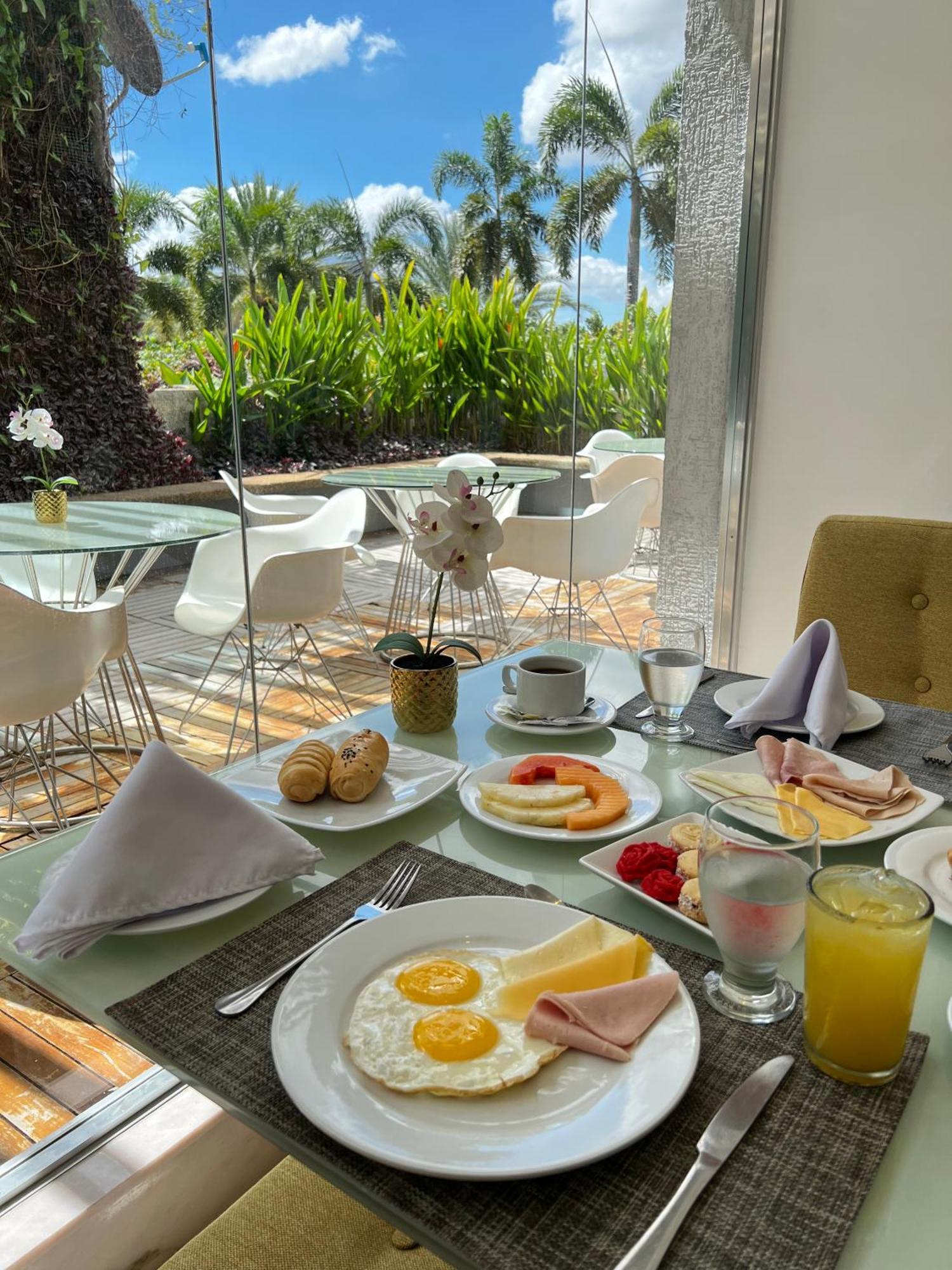 Rosa Bela Hotel & Convention Center Puerto Ordaz 外观 照片